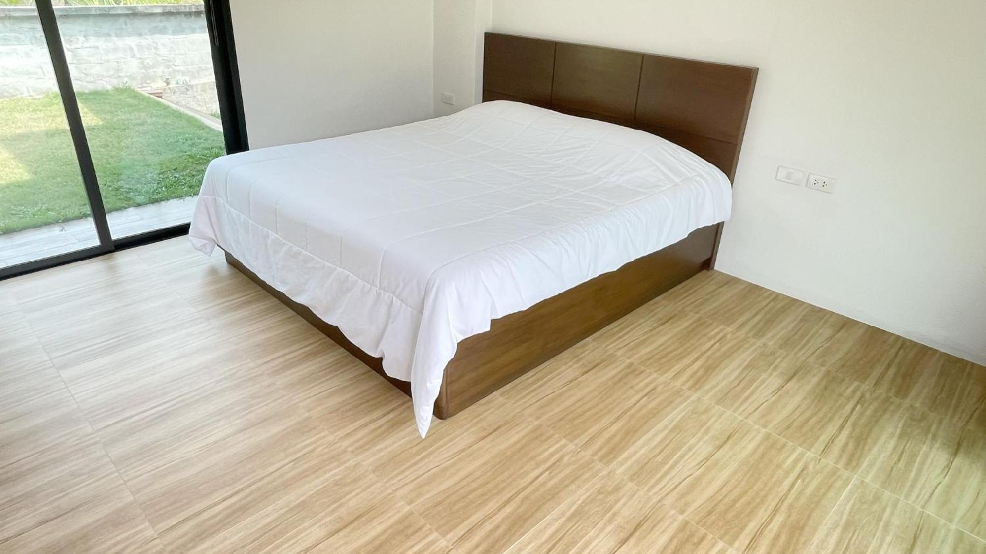 Spacious Private Modern Style Near Thai Mueang