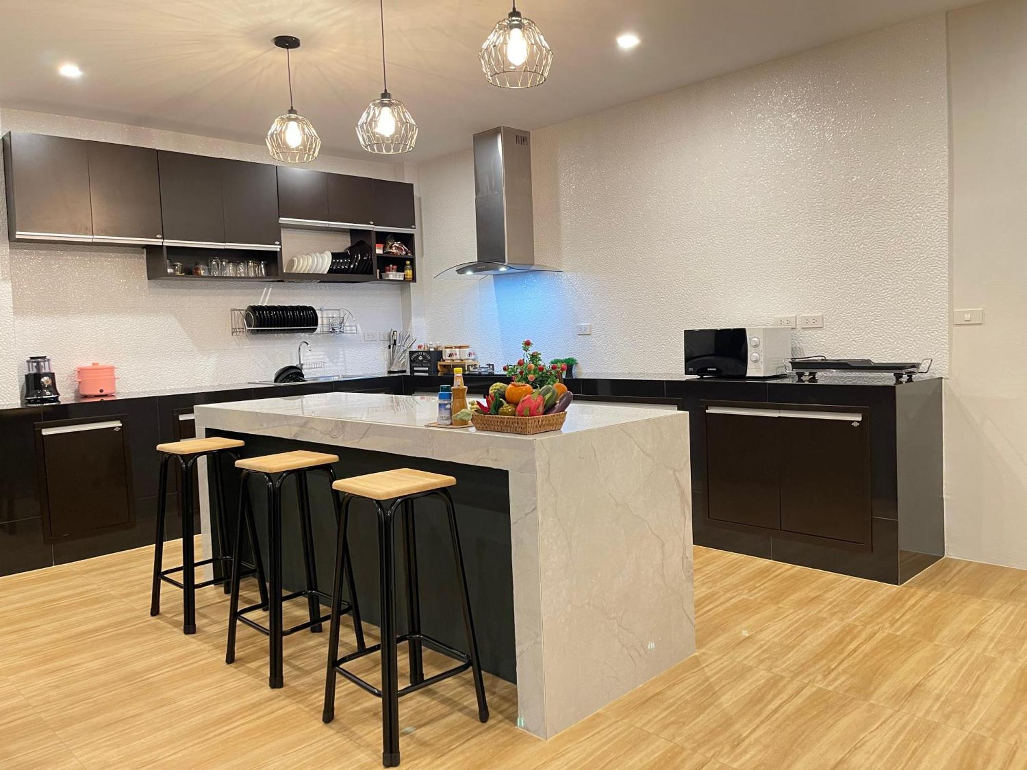 別墅 Spacious Private Modern Style Near Thai Mueang